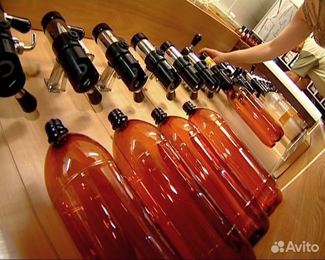 Продавец разливных напитков