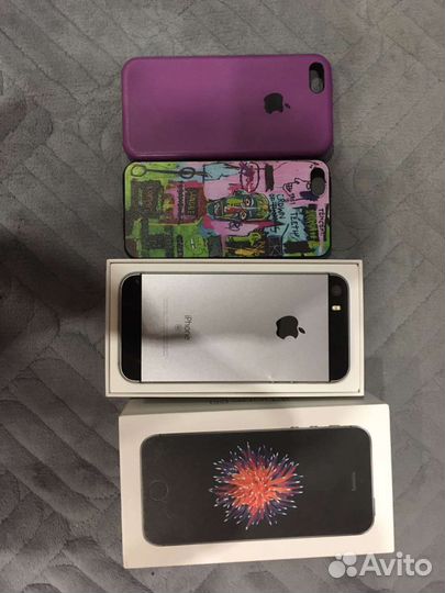Телефон iPhone SE