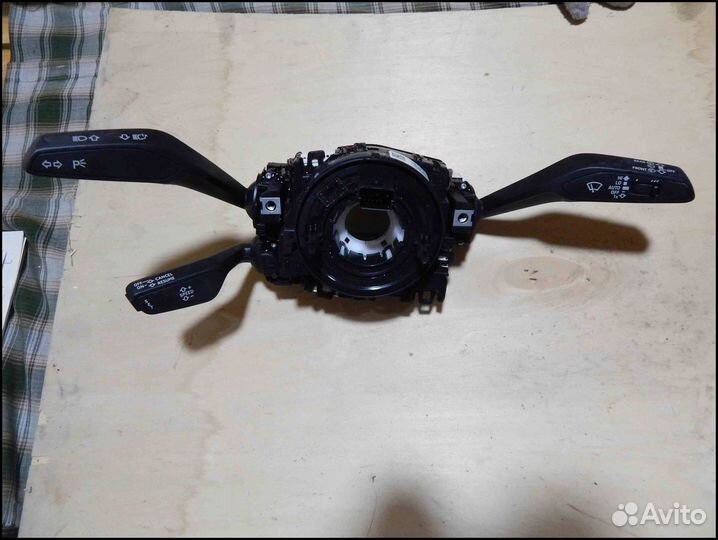 Переключатель подрулевой (стрекоза) Audi A3 8V рес