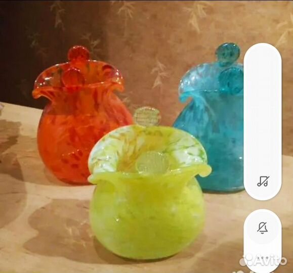 Вазы гутное цветное стекло
