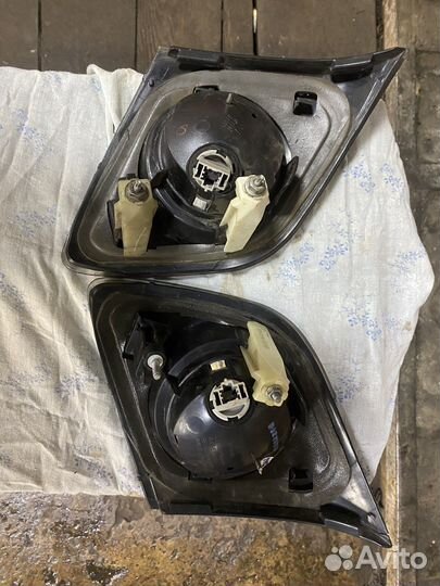 Фонарь в крышу багажника mazda 3 bk хэтчбек