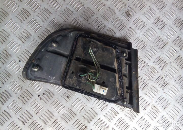 Фонарь задний правый на Ниссан Максима А32