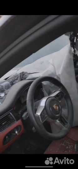 Porsche Macan S 3 AMT, 2014, битый, 130 000 км