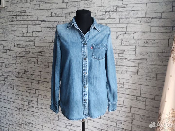 Женская джинсовая рубашка Levis 40 42 оригинал