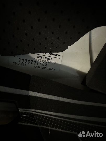 Хоккейный шлем