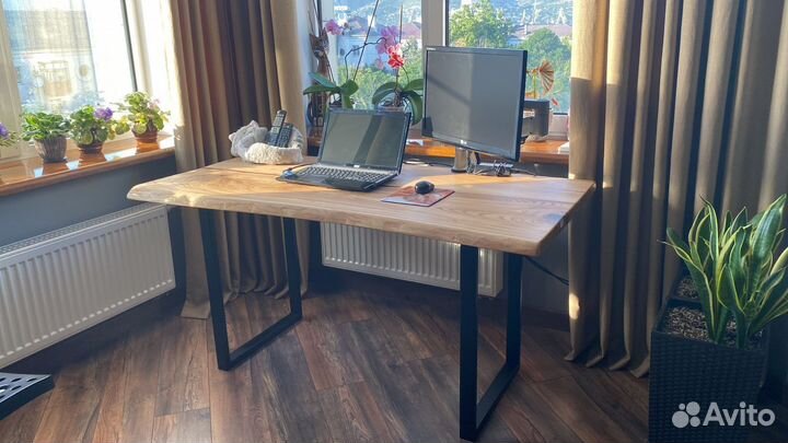 Рабочий стол для офиса