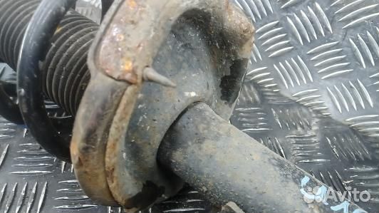 Стойка передняя правая ford kuga 2 (UNP16N501)