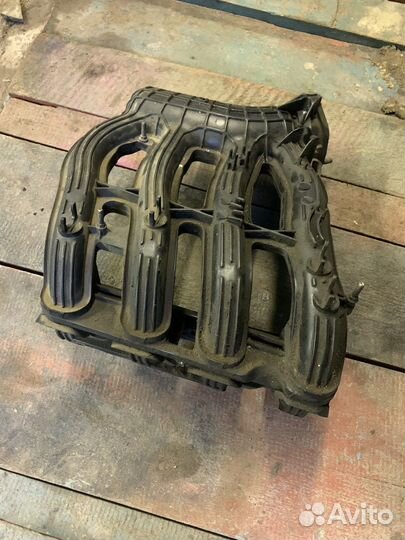 Впускной коллектор (рессивер) ваз 16кл пластиковый