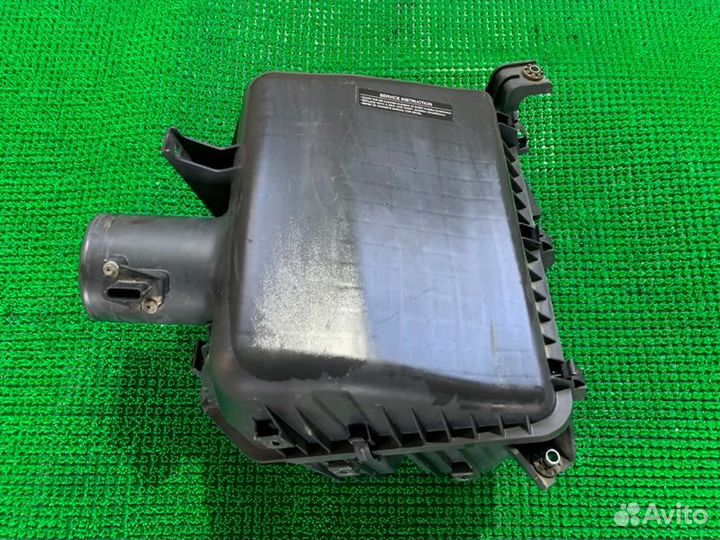 Корпус воздушного фильтра Nissan Patrol