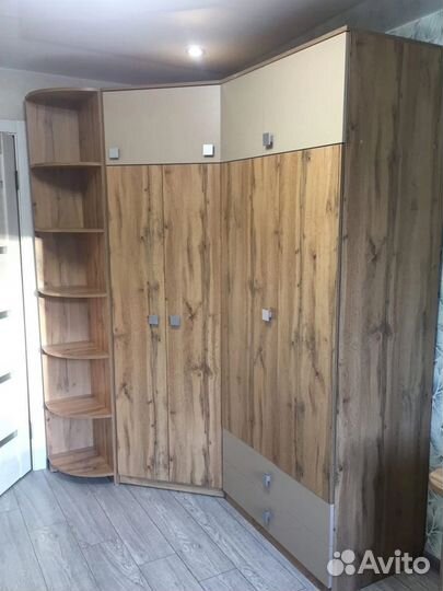 Торцевая полка к шкафу /Мебель в детскую