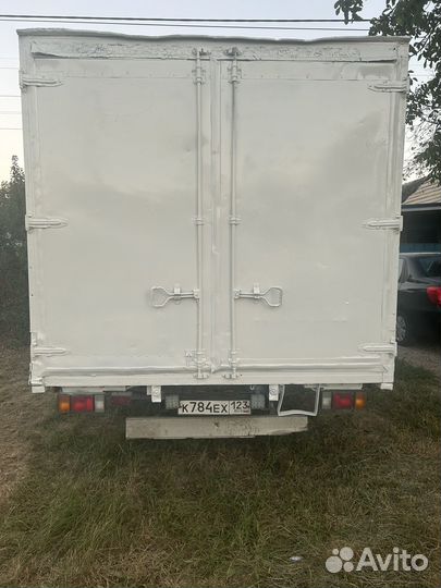 Isuzu NQR75, 2008