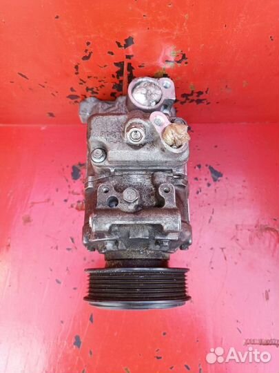 Компрессор кондиционера Audi A4 B8