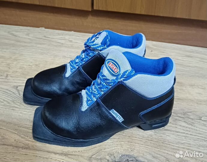 Ботинки лыжные кожаные