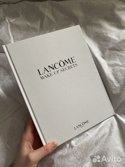 Книга Lancome Make-up secrets