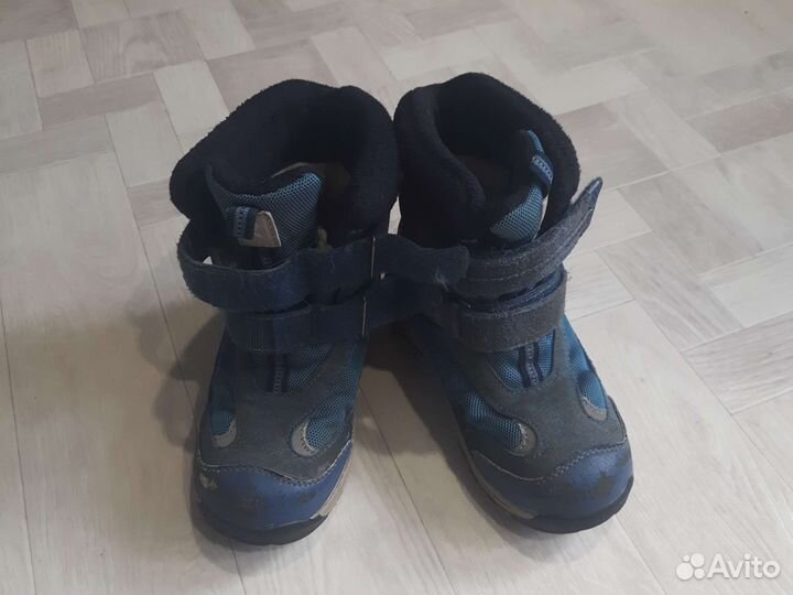 Детские ботинки