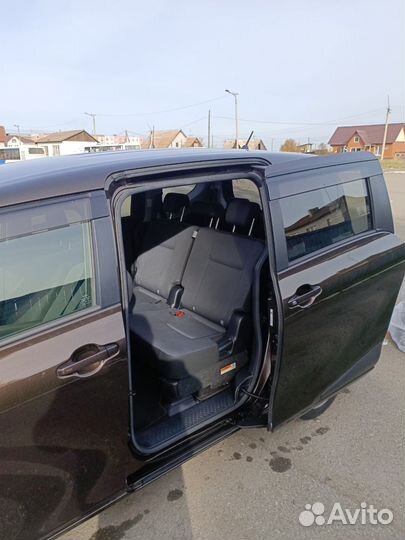 Toyota Sienta 1.5 CVT, 2018, 135 000 км