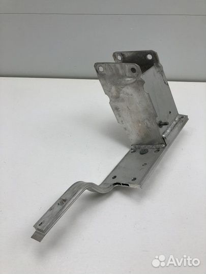 Кронштейн переднего бампера правый BMW X5 3 (F15)