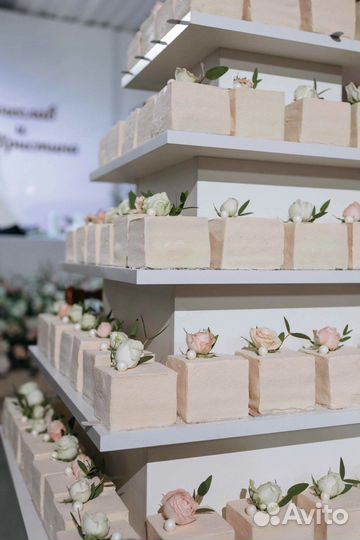 Подставка для свадебного торта