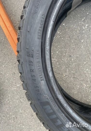 Michelin X-Ice North 4 245/45 R19 102H