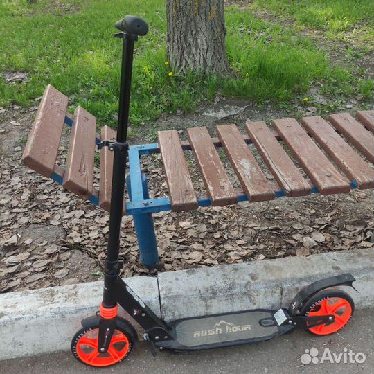 Самокат 2хколесный(2амортизатора,нагрузка120 кг)