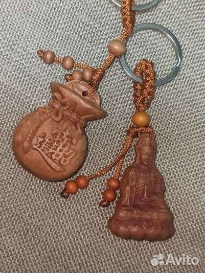 Брелки из дерева