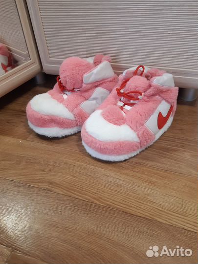 Меховые тапочки