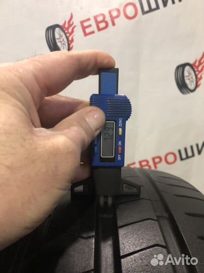 Pirelli P Zero PZ4 275/30 R21 98Y