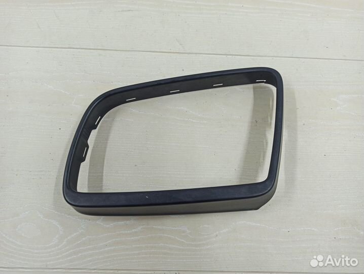 Рамка зеркала левая BMW 5-серия E60 E61