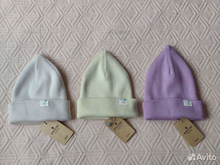 Новая деми шапка 54-56 Minidino L девочки бежевая
