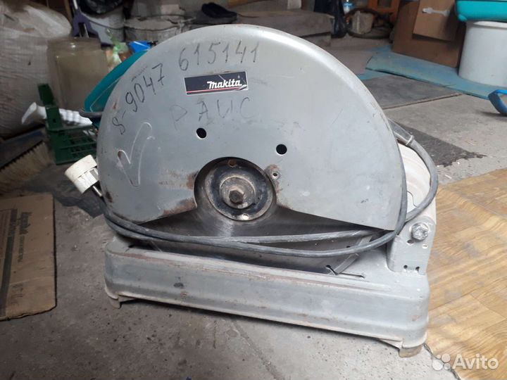 Торцовочная пила makita