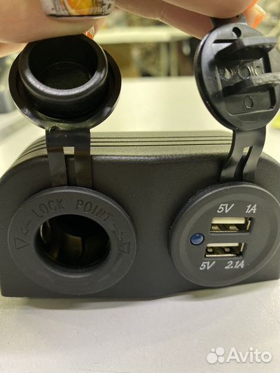 Панель с разъемом USB 5B 2.1A и прикур