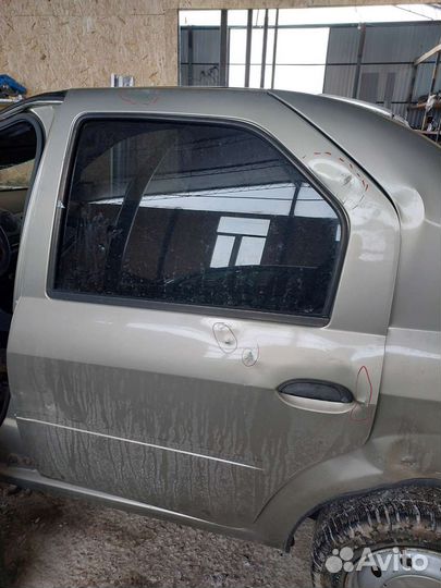Задняя левая дверь Renault Logan (с дефектами)