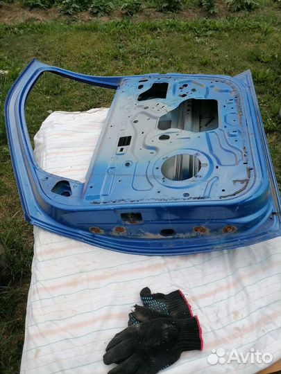 Дверь передняя правая renault logan 1