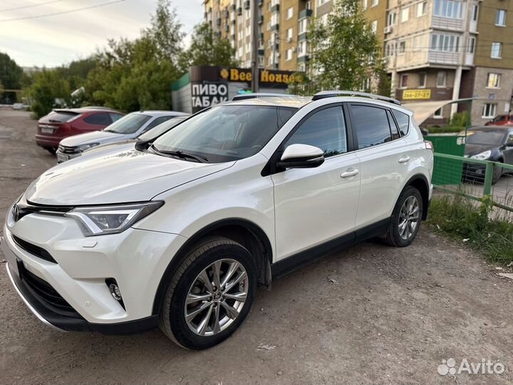 Toyota RAV4 2.2 AT, 2018, 116 500 км