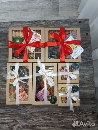 Набор из орехов и сухофруктов на 1 сентября