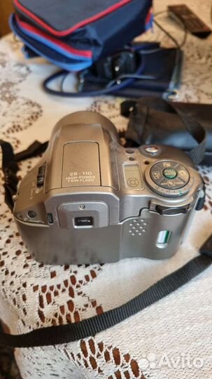 Компактный фотоаппарат olympus