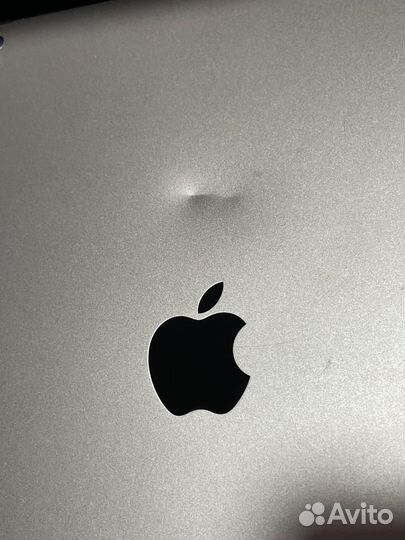 Планшет Apple iPad 16Gb Wi-Fi MC705RS/A 9.7