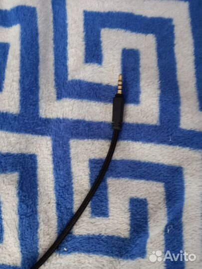 Проводные наушники с микрофоном