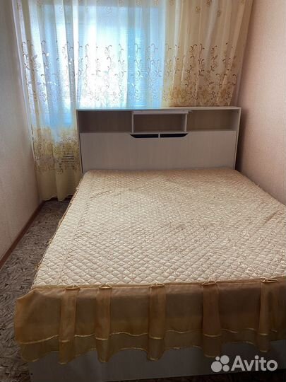 Спальный гарнитур б/у