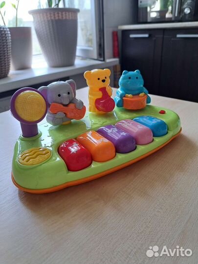 Игрушечный детский синтезатор