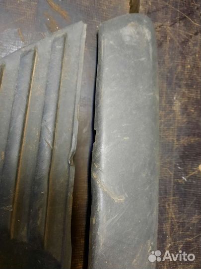 Накладка птф, бампера левая Ford Focus 2