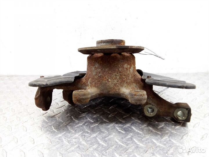 Кулак поворотный левый Mercedes GLK 204