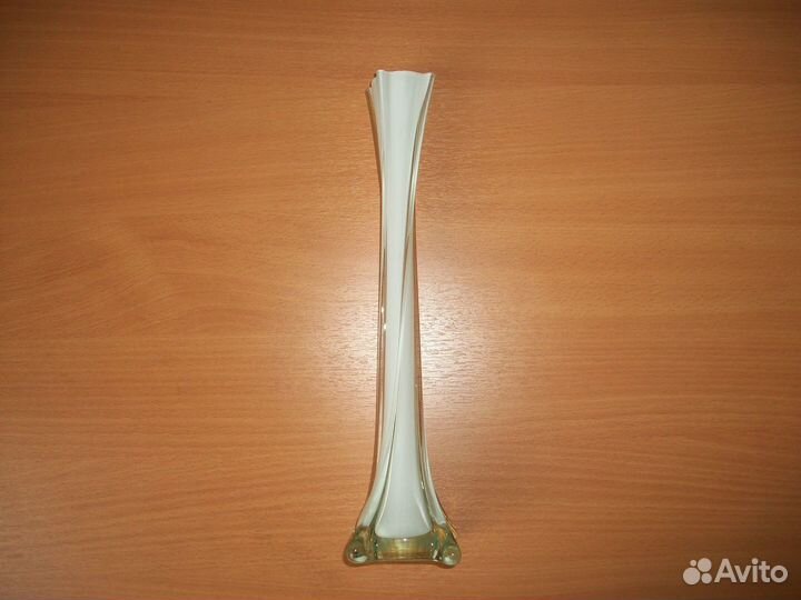 Ваза стеклянная для цветов