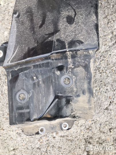 Крыло правое переднее субару леворг