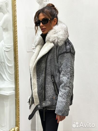 Серая дубленка авиатор воротник мех песца 44