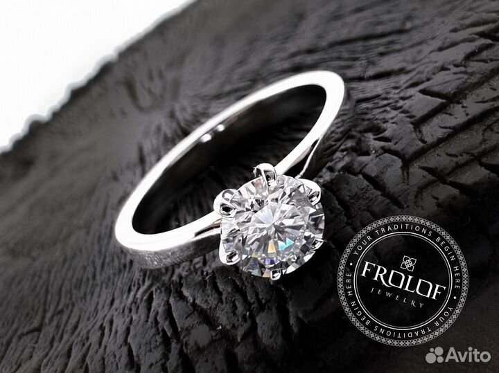 Помолвочное кольцо с бриллиантом 0,5 карат
