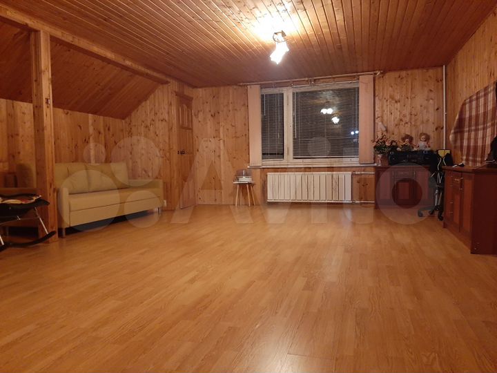 Дом 309 м² на участке 10 сот.