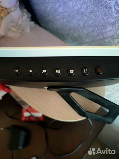 Цифровая фоторамка AirTone GF7210 White