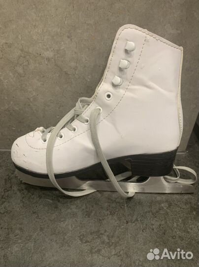 Коньки фигурные Sofia