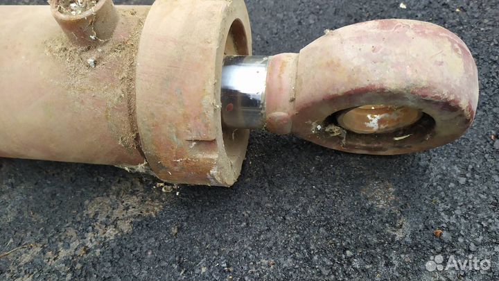 Гидроцилиндр навески бу